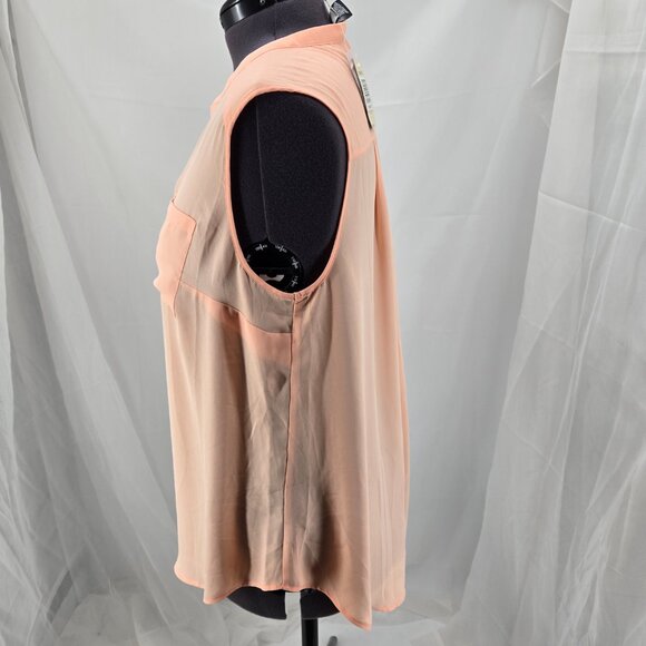 76-29 NWT Torrid Georgette peach Sleeveless pocket top Blouse Size 0 (12) NEW - Picture 2 of 5
